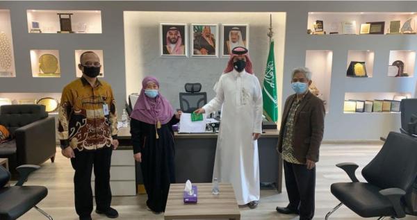«عمل الخبر» ينهي معاناة عاملة إندونيسية