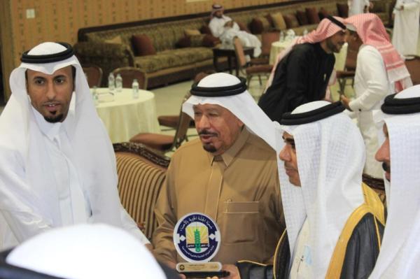 جمعية الجشة الخيرية تكرم رؤساءها السابقين