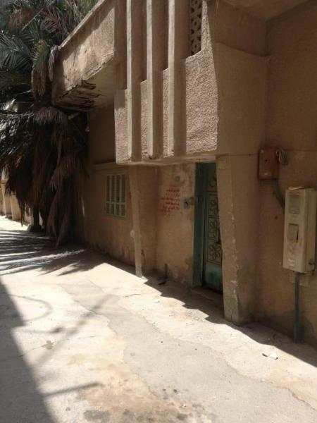 إنذارات بالإزالة لـ 25 مبنى آيل السقوط بالدمام