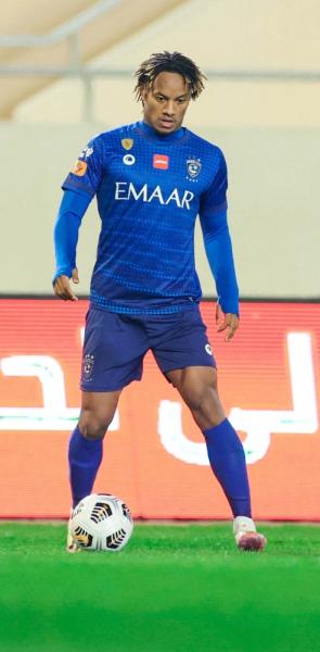الهلال والشباب.. سيطرة «زرقاء» أمام «الليث الأبيض»