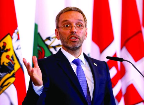 «اليمين المتطرف» يثير الذعر في النمسا