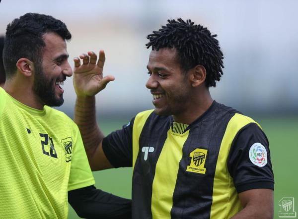 ثنائية رومارينيو تعيد الاتحاد للانتصارات