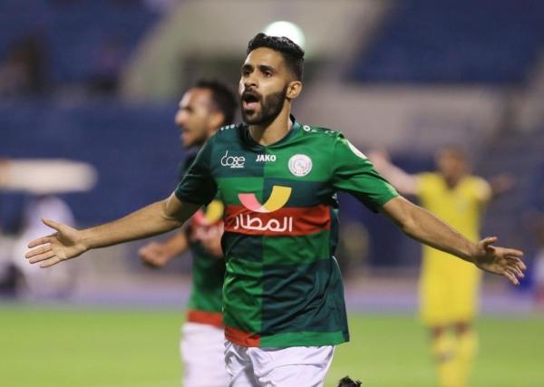 17 انتصارا تمنح فارس الدهناء الأفضلية