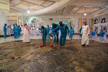فرقة متخصصة تطهر «الصفا والمروة» أسبوعيا