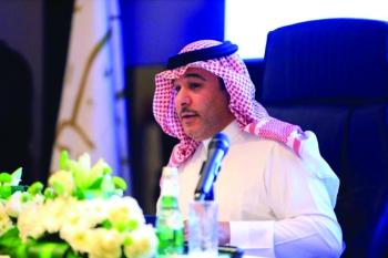 ابن حثلين يشكر القيادة الرشيدة في ختام مهرجان الملك عبدالعزيز للإبل