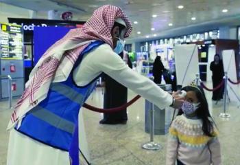 «رحلة آمنة» تكافح «الفيروس» بمطار الملك فهد