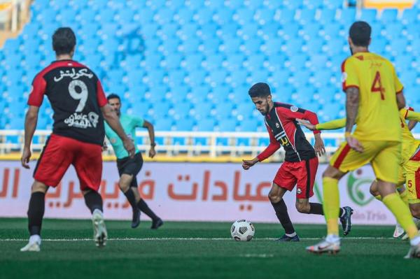 تغريم القادسية 10 آلاف ريال لتأخره في نزول الملعب