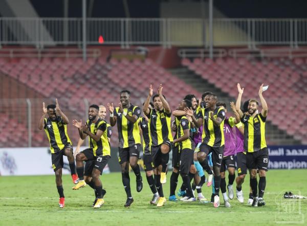الاتحاد يرفض القيود ويعلن عودة البطل