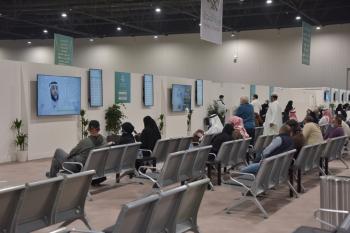 «لقاحات الدمام».. ابتسامة في نهاية النفق