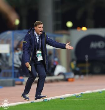 النصر يتفق مع راعٍ جديد