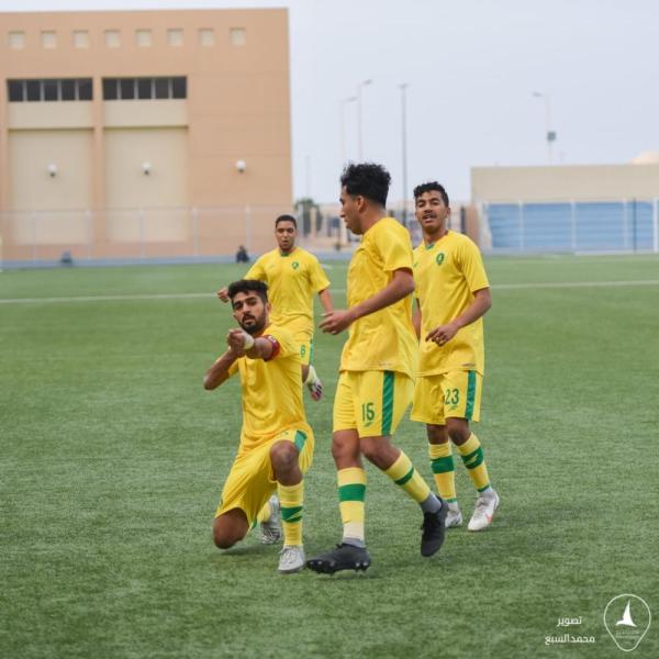 خليج 19 ينفرد بالصدارة