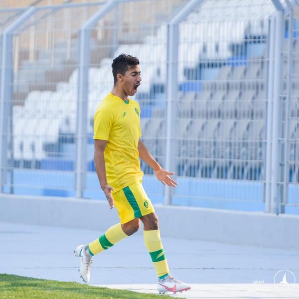 خليج 19 ينفرد بالصدارة