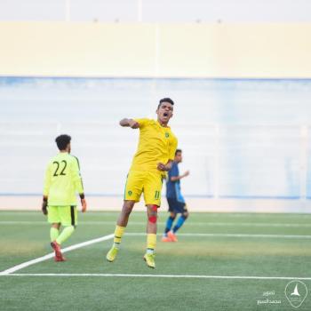 خليج 19 ينفرد بالصدارة
