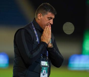 الاقتراب من الهلال يشعل الأهلي!