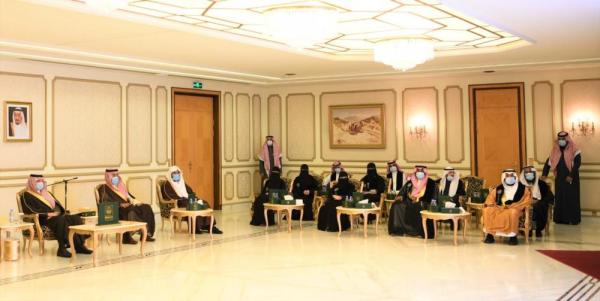 أمير الشرقية يكرم الفائزين بجائزة القيم : كونوا قدوةً لزملائكم