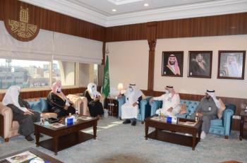 80 وجهة تعريفية لـ«الخوارج شرار الخلق» بالطرق والميادين