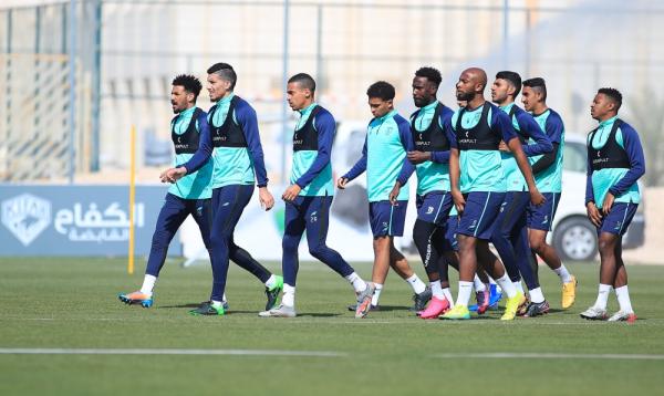 الفتح يستعيد نجميه قبل صدام التعاون