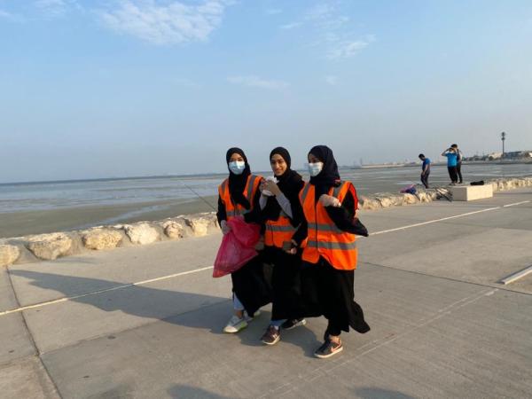 «قطيفنا خضراء».. 44 متطوعا يزرعون 500 شجرة