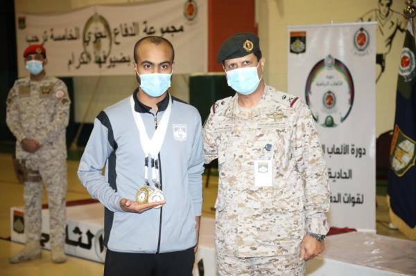 كاراتيه المجموعة الرابعة يتوشحون بالذهب