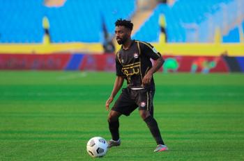 الأهلي والهلال.. كلاسيكو الصدارة