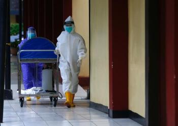 اندونيسيا تسجل أعلى زيادة يومية بـ 13 ألف إصابة بكورونا