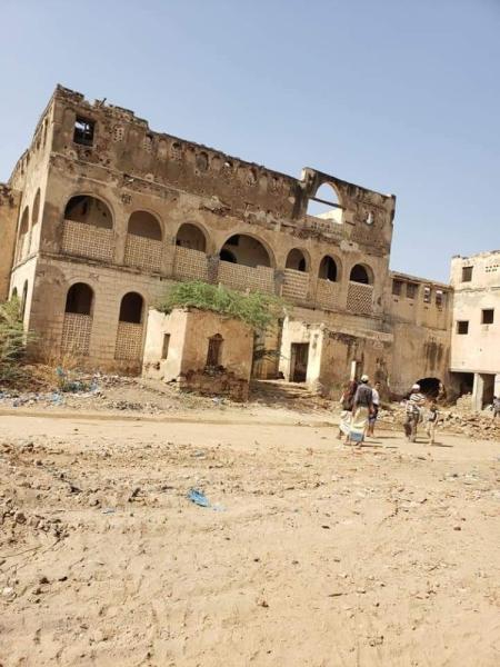آخرها «قصر السخنة».. المليشيا تواصل تدمير المعالم الأثرية في اليمن