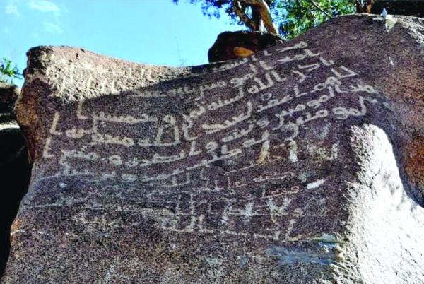 «صخور الطائف».. دفتر وثائقي طبيعي لأحداث التاريخ