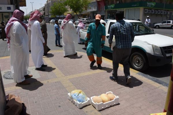 بسطات الطرق.. «عشوائية» تنتظر حلولا جذرية