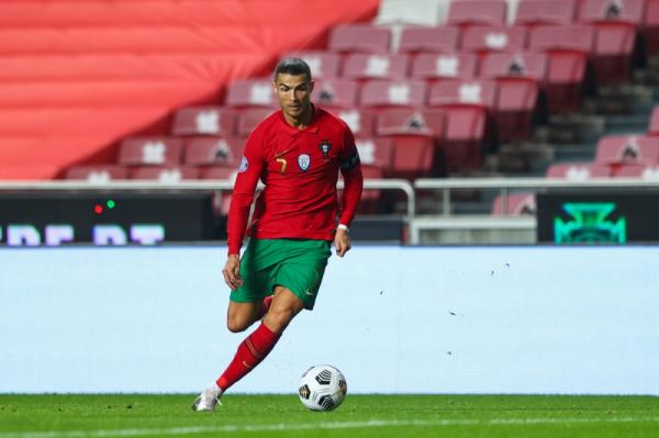 رونالدو.. ماكينة أهداف بكل الألوان