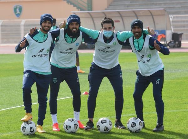 البلادي ينضم لقائمة مصابي الفتح
