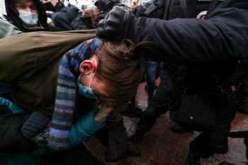 اعتقال أكثر من 1600 شخص في تظاهرات مؤيدة لنافالني بروسيا