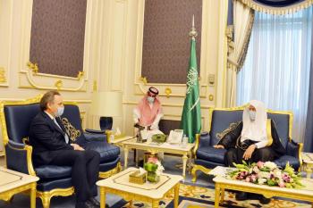 رئيس الشورى يبحث تعزيز العمل البرلماني مع سفير اليونان