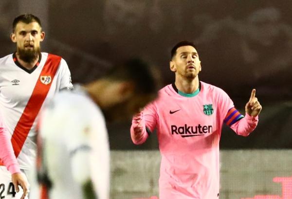 ميسي يقود برشلونة إلى ربع نهائي الكأس