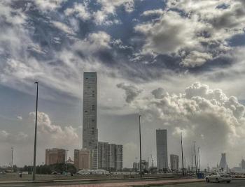 بالصور.. هطول أمطار على محافظة جدة