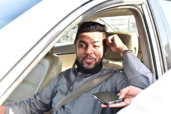 الفحص الدوري للسيارات.. معاناة مزدوجة..