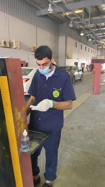 الفحص الدوري للسيارات.. معاناة مزدوجة..