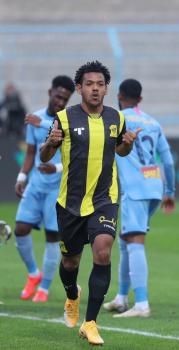 أبها.. يحدد مصير رزافان الهلال