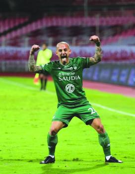 ما هي أماني .. الأهلي صدارة بالروماني