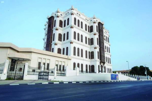 «عبق» ورود الطائف يعطر «شتاء السعودية»