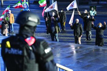 إعلام أمريكي يحذر: طهران ليست مجرد «سلاح نووي»