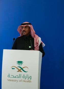 استئناف التطعيم بلقاح كورونا منتصف الشهر الجاري