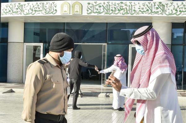 أحدها بالدمام.. إغلاق 10 مساجد «احترازيا»