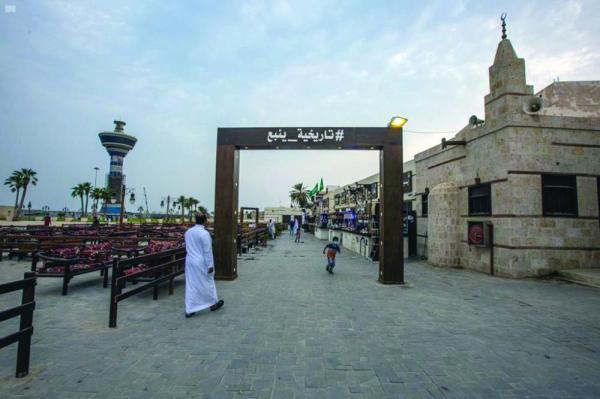 «سوق الليل».. 500 عام من الأصالة والتاريخ