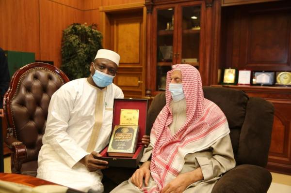 مفتي المملكة يطلع على أعمال مجمع الفقة الإسلامي