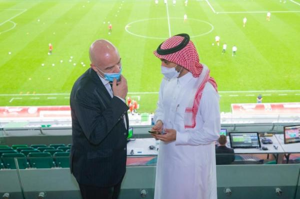 الفيصل يزور اللجنة الأولمبية القطرية واستاد 