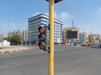 إزالة الإعلانات المخالفة من شوارع الجبيل
