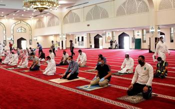 إغلاق 5 مساجد جديدة بسبب كورونا