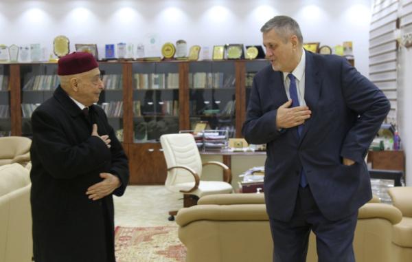 المبعوث الأممي يسعى لرأب الصدع بالبرلمان الليبي