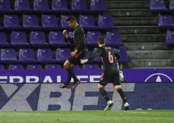 كاسيميرو يقود ريال مدريد لتقليص الفارق مع أتليتيكو