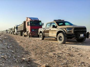 ضبط 1075 طناً حطب محلي في 8 مستودعات بالرياض